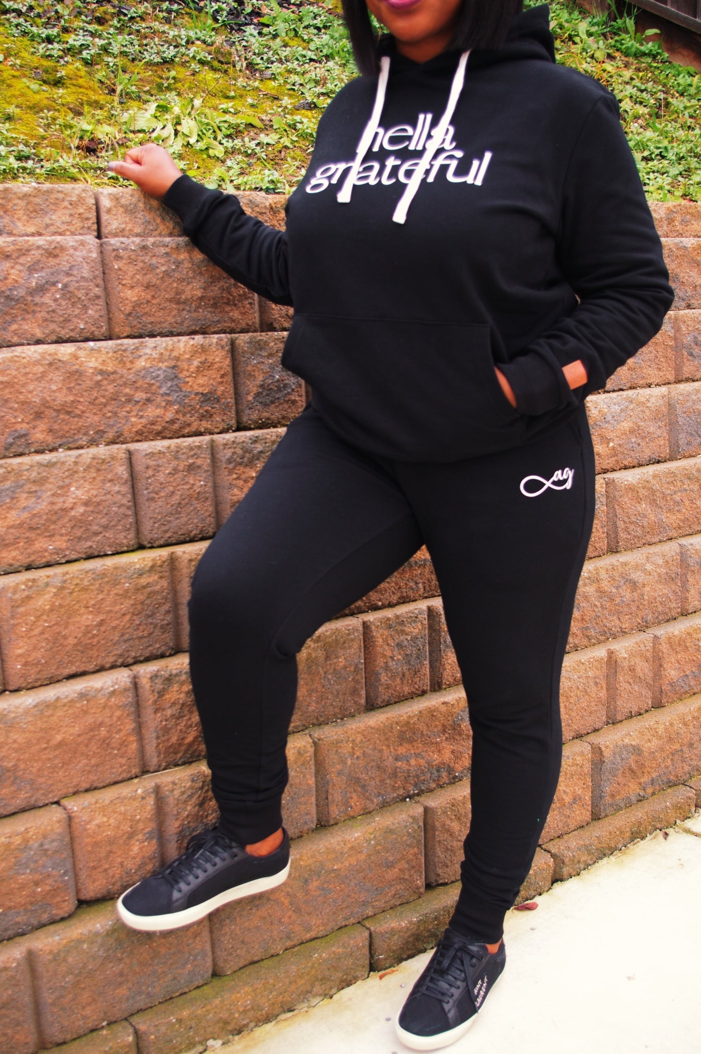 Hella Grateful Joggers (Black)