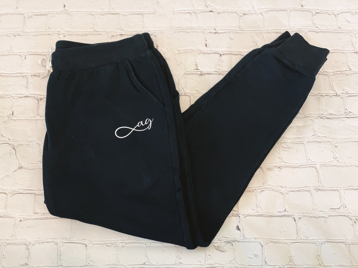 Hella Grateful Joggers (Black)